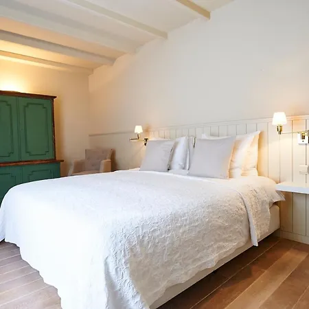 Maryline Bed & Breakfast 2*